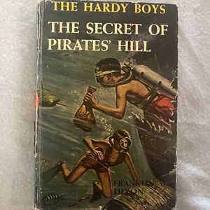 Hardy Boys- The Secret of the Pirates Hill